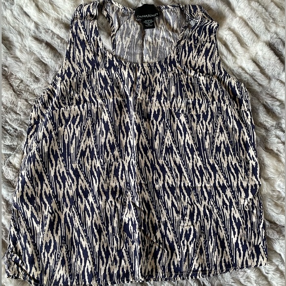 Blue tribal print tank top by Cynthia Rowley. Size XL - Picture 8 of 8